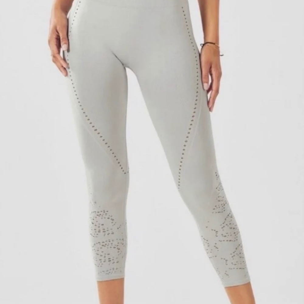 Fabletics athletic workout light gray cropped leggings laser cut size XS